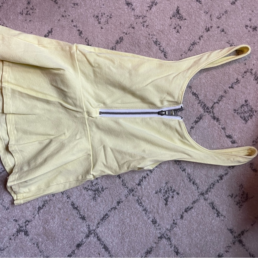Is actually a bright yellow, couldn’t get the right lighting to show it.